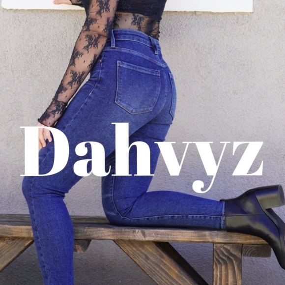 Meet your Posher, Crystal - Picture 1 of 1